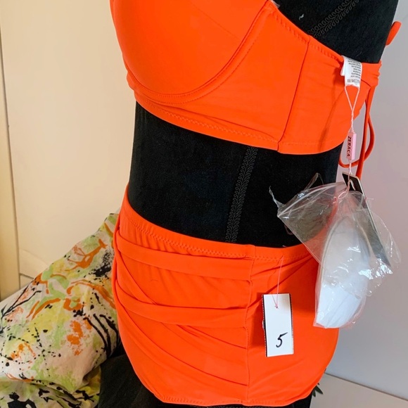 Zeraca Swimsuit! Removable straps, extra pads! - Picture 6 of 10